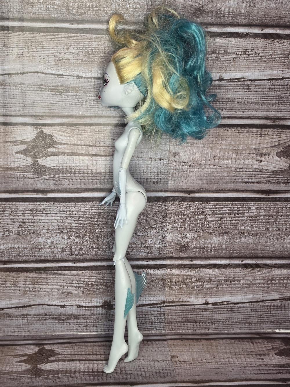 Monster High Lagoona Blue Doll - Picture 2 of 6